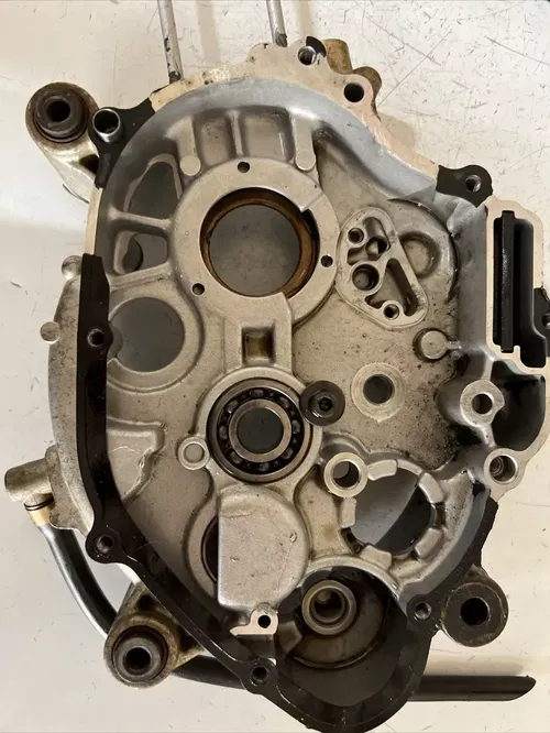 2005 yamaha ttr90 engine cases left right