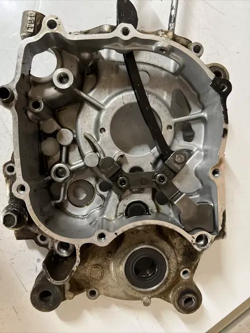 2005 yamaha ttr90 engine cases left right