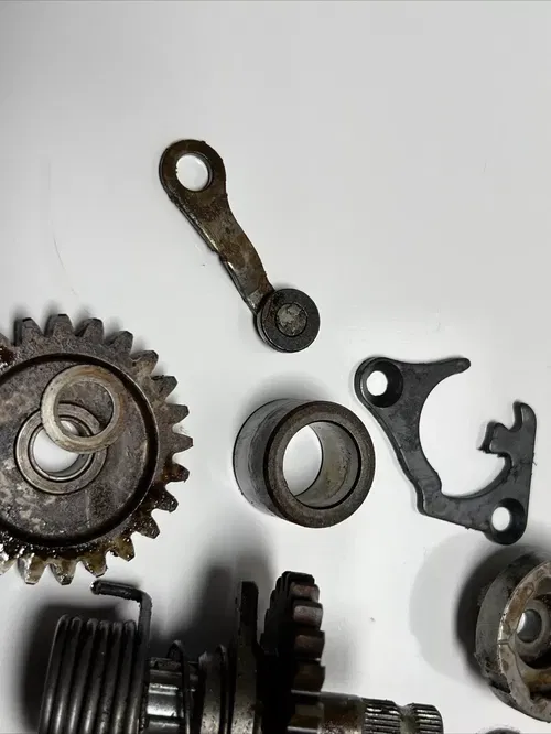 2002 Suzuki Rm85 Miscellaneous Engine Case Parts /lower End / Kick Start