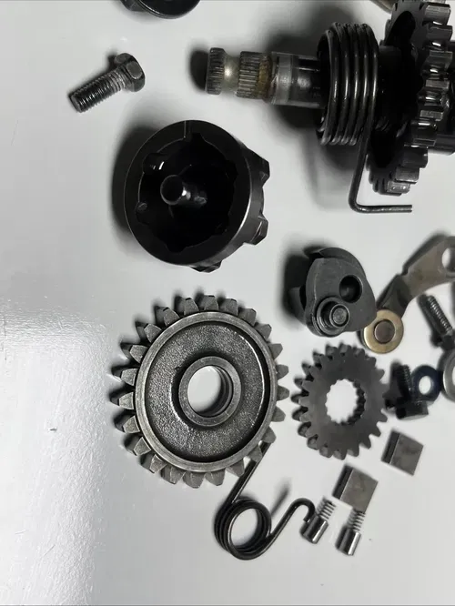 1999 Honda Cr80r Miscellaneous Engine Case Parts / Shift Shaft/kick Start Gear
