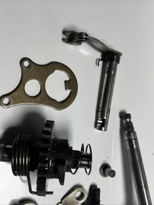 1999 Honda Cr80r Miscellaneous Engine Case Parts / Shift Shaft/kick Start Gear