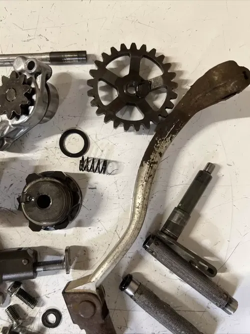 2005 Kawasaki kx250f misc engine case parts /kick Start