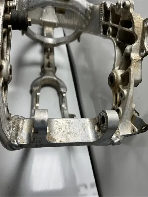 2001 honda Cr125r frame/main Frame