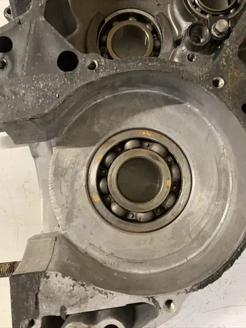 1991 honda cr250r right engine case crankcase 2