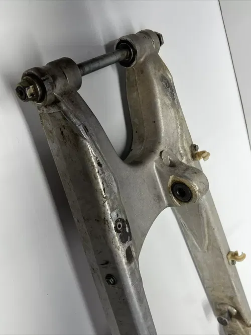 2001 ktm 200 exc Swingarm