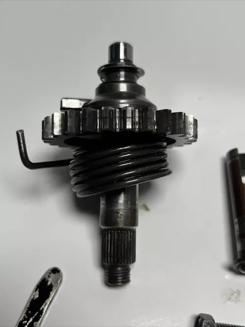 1994 kawasaki kx250 Engine Case Parts/kick Start/shift Shaft/gear