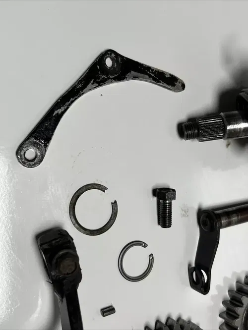 1994 kawasaki kx250 Engine Case Parts/kick Start/shift Shaft/gear