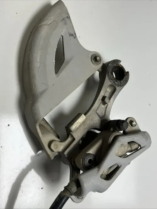 2007 yamaha yz450f Rear Brake Assembly/ Caliper/hose/pedal/master