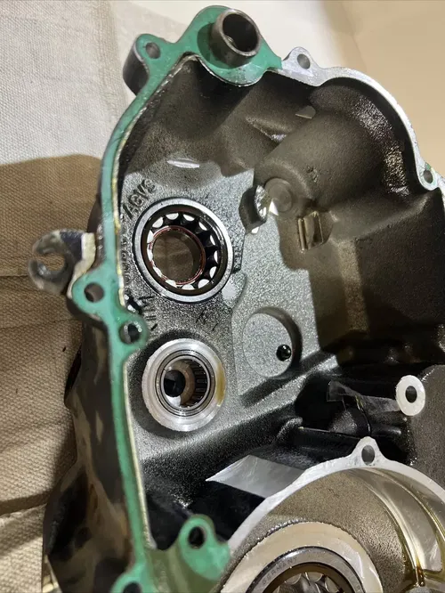 1999 ktm 640 lc4 right engine case crankcase