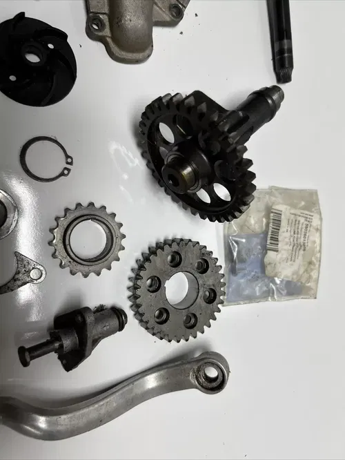 2005 Ktm 450sx Miscellaneous Engine Case Parts / Kick Start