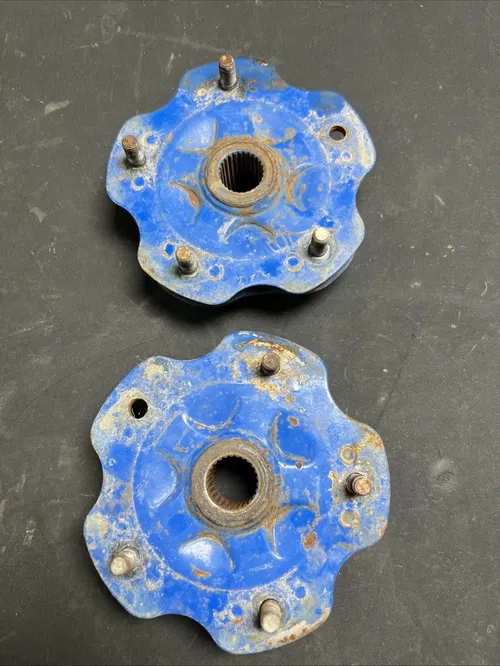 1988 suzuki lt250r Rear Wheel Hubs 4