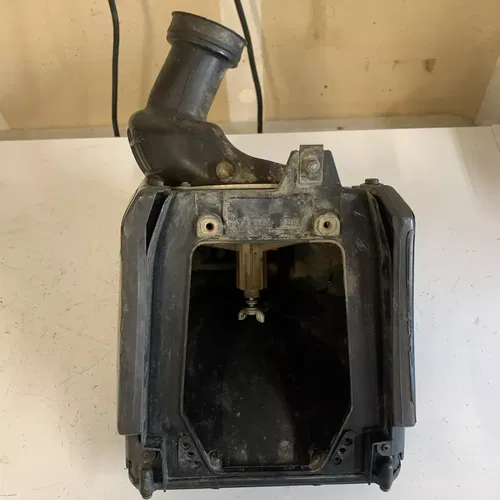 2002 yamaha yz426 air filter box/airbox