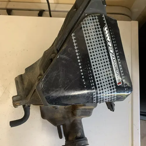 2002 yamaha yz426 air filter box/airbox