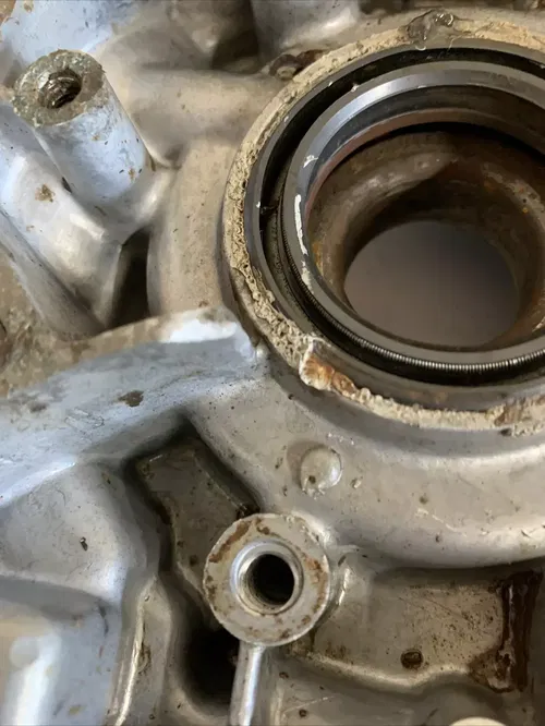 1977 yamaha yz400 right engine case crankcase