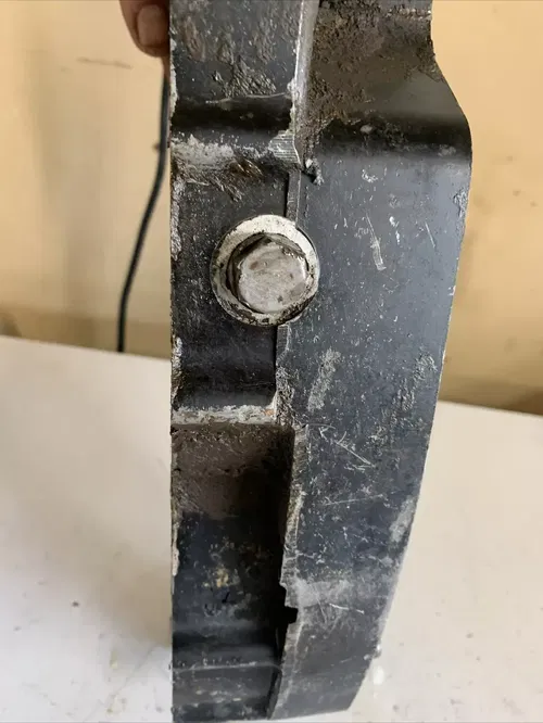 1977 yamaha yz400 right engine case crankcase