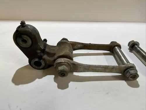 1999 ktm 640 lc4 rear shock pivot linkage