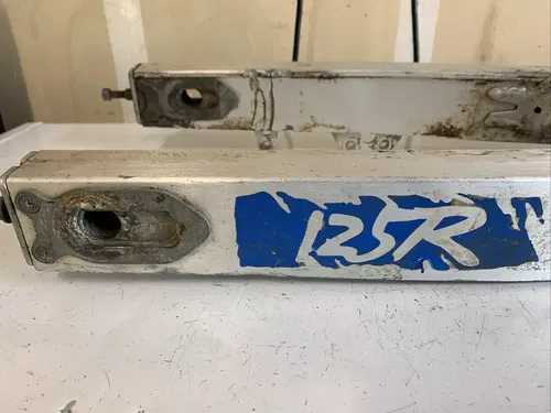 1985 honda cr125r swingarm