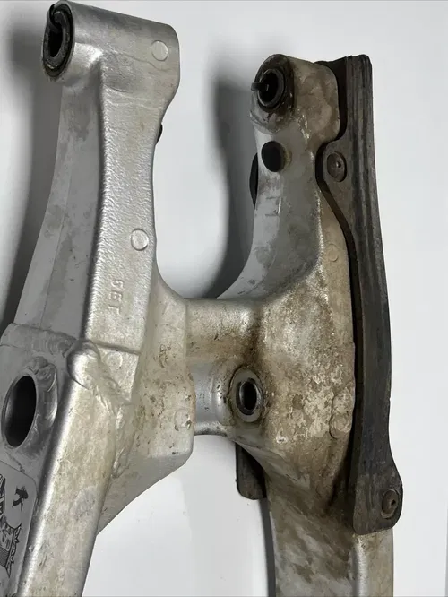 1999 yamaha yz400f Swingarm