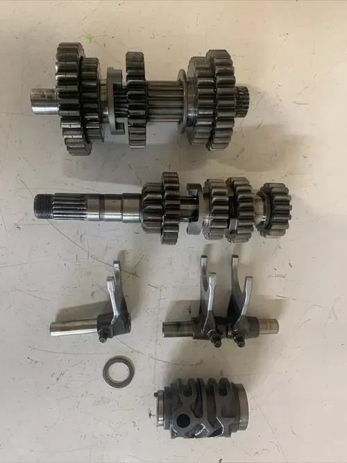 2004 honda crf250r transmission gear set / Shift Forks / Transmission Oem