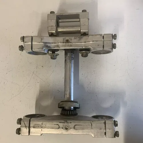 1985 ktm 500 triple clamp 7/8 handlebar Devol Clamp