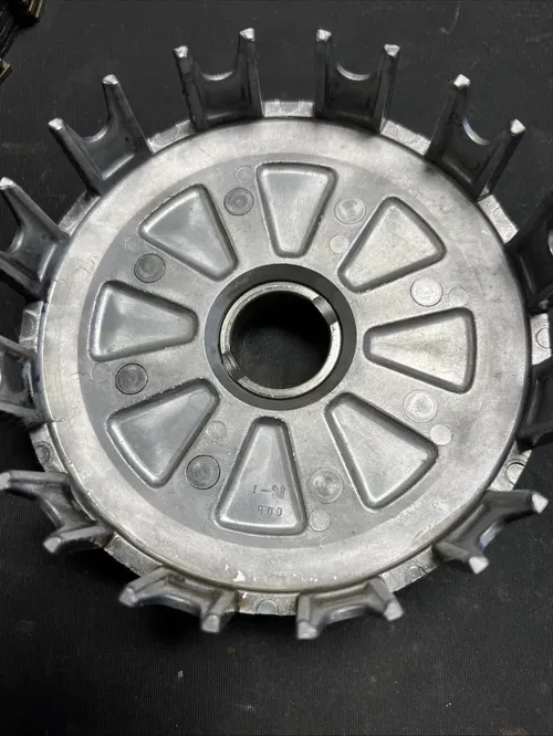 1988 suzuki lt250r Clutch / Hub/basket/ Pressure Plate Complete Set 4