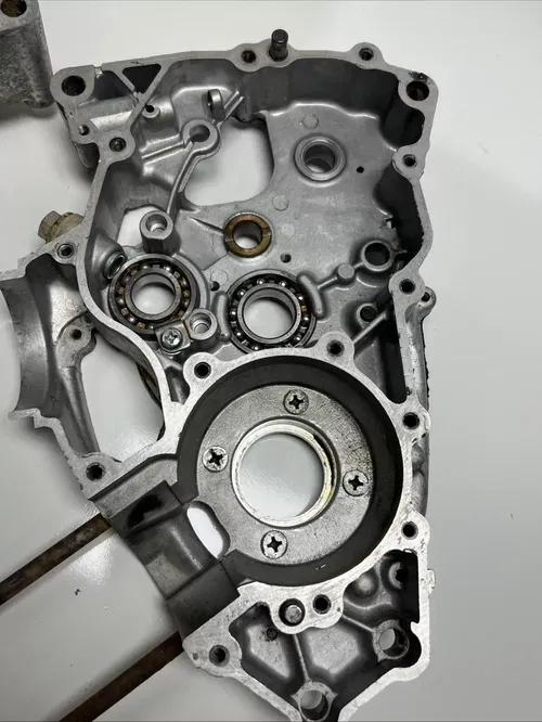 1981 Kawasaki Kd80m Engine Crankcases/ Left Right Case Cases