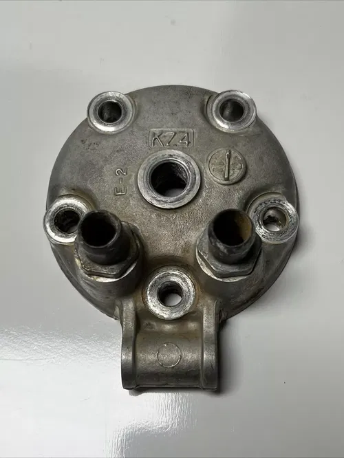 1991 honda cr125r Engine Cylinder Head