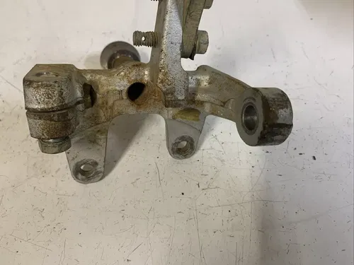 1988 Suzuki lt250t left spindle hub axle