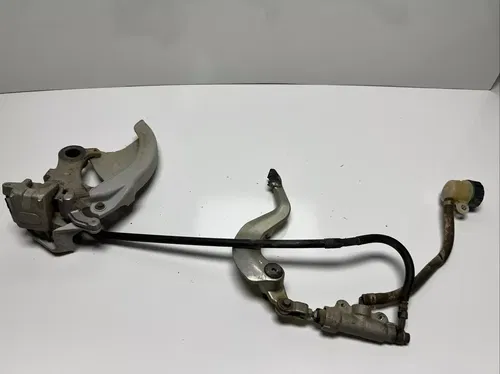 2000 yamaha yz125 Rear Brake Caliper/pedal/master/hose/reservoir. Complete Brake