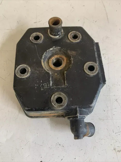1982 YAMAHA Yz125 Engine Cylinder Head