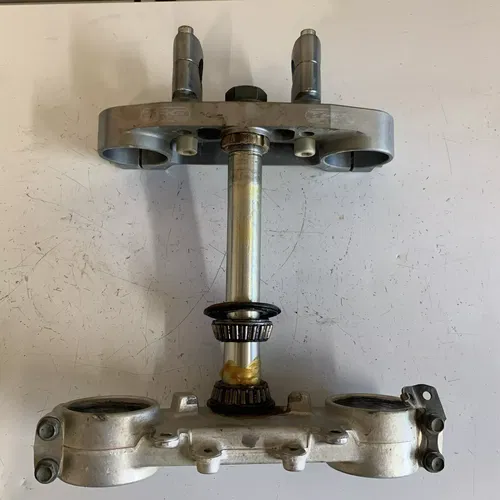2002 yamaha yz426 tag triple clamps
