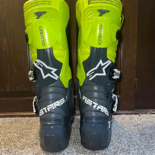 Alpinestars Tech 7 - Size 10