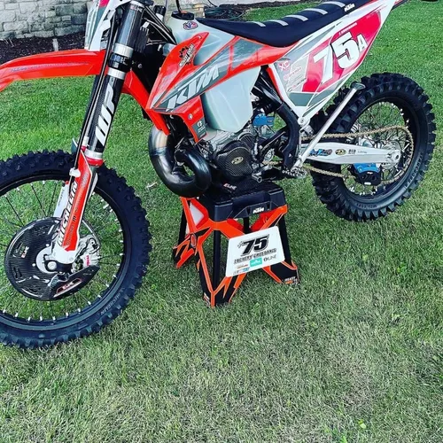 2022 Ktm 300 Xcw Tpi  21.8 Hours. Bought New. Only Owner. 
