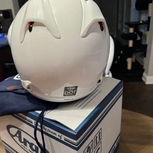 Arai XD4 White Medium