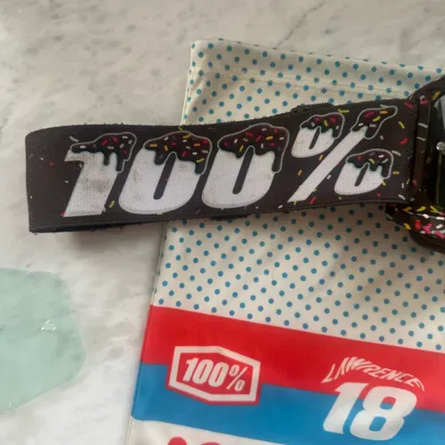 RARE 100% Accuri 2 Jett Lawrence Sprinkles Donut Goggles 