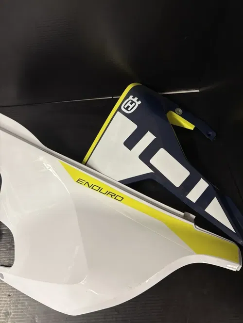 2023-2024 Husqvarna 701 Enduro Plastics