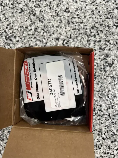Wiseco - 394M08650 - Piston Kit, 1.50mm Oversize to 86.50mm