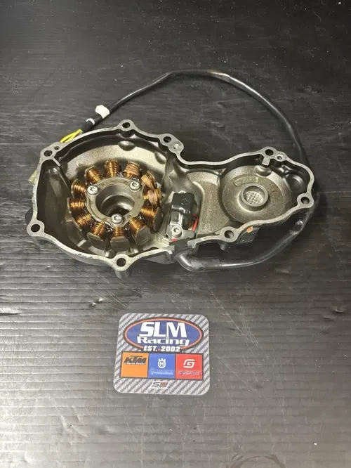 2023-2026 Ktm 250/350 Stator And Ignition Cover Used