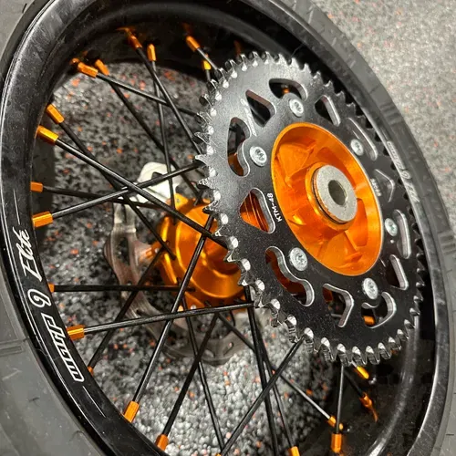 KTM supermoto Setup 17" Cush Drive 