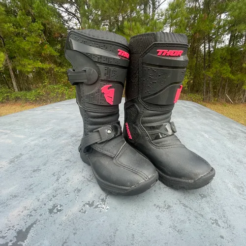 Youth Thor Boots - Size 11k