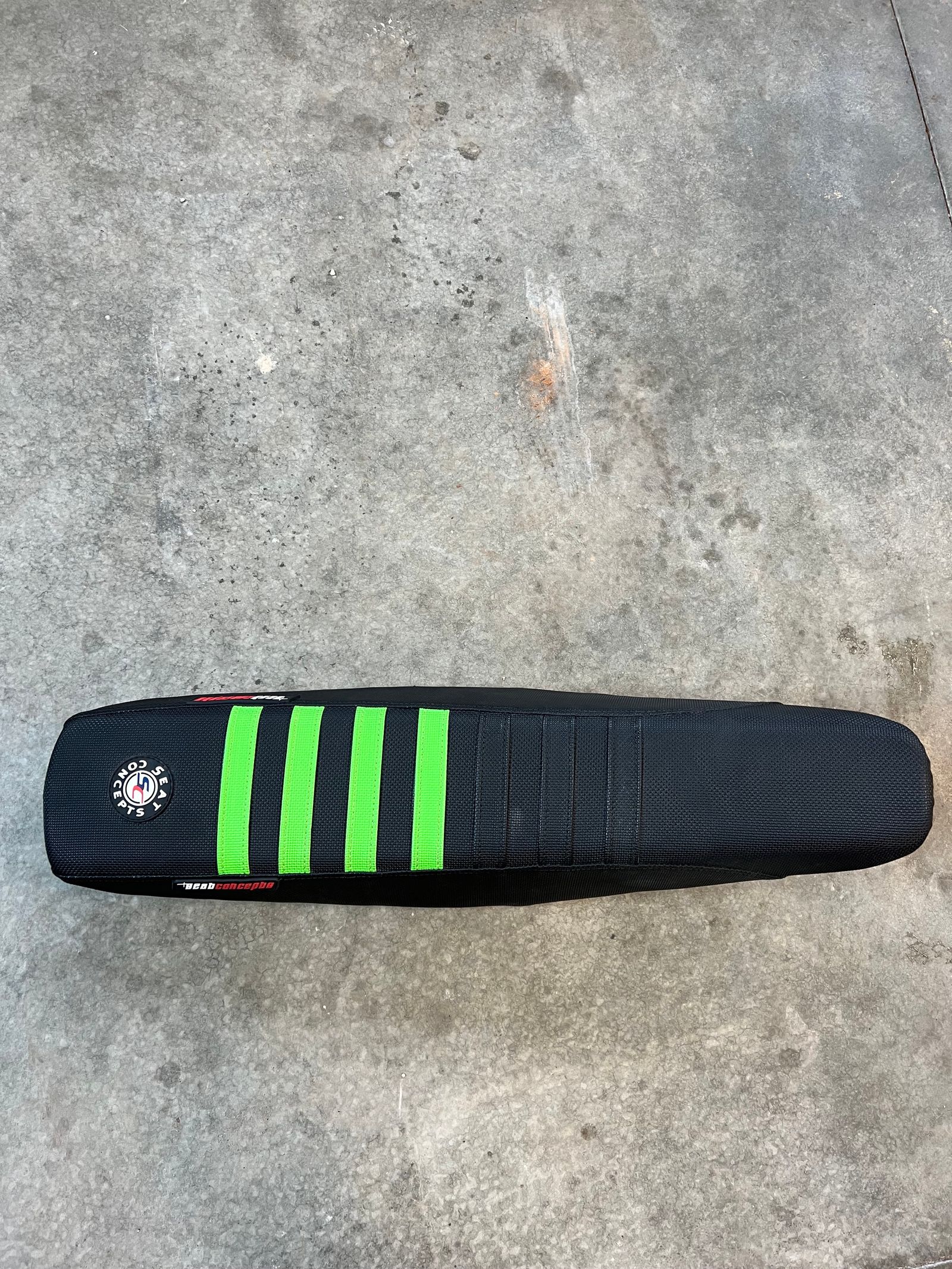 Adidas vintage df24 carbon 2018