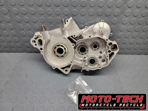 🔥2004 HONDA CR250R OEM RIGHT CRANKCASE ✅ 04921-KSK-670 CASE ENGINE BLOCK 291🔥