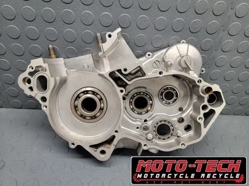 🔥2004 HONDA CR250R OEM RIGHT CRANKCASE ✅ 04921-KSK-670 CASE ENGINE BLOCK 291🔥