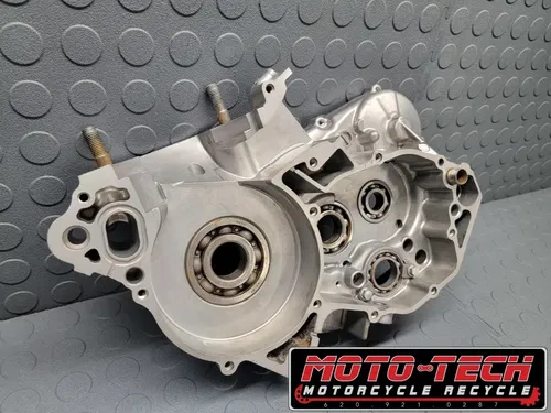 🔥2004 HONDA CR250R OEM RIGHT CRANKCASE ✅ 04921-KSK-670 CASE ENGINE BLOCK 291🔥