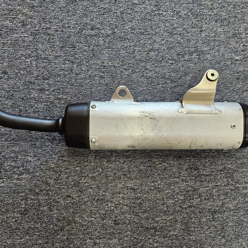Yamaha YZ125 Silencer