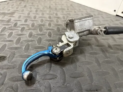 2007 07-10 RMZ250 Front Brake System Master Cylinder Caliper Holder Bracket Pads