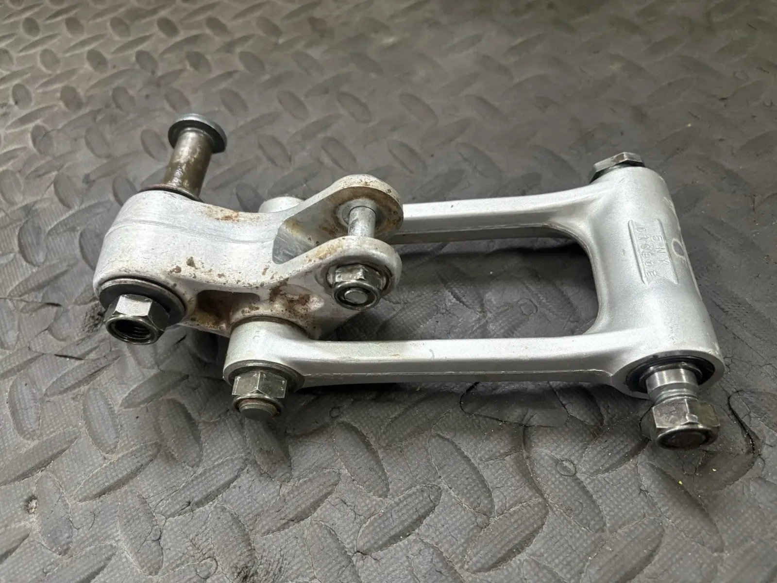 2002-2004 2002 YAMAHA YZ125 YZ250 OEM REAR SHOCK SUSPENION LINKAGE LINKS