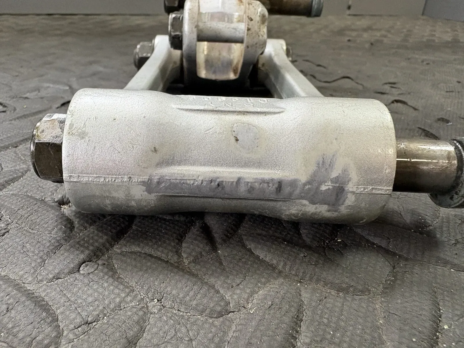 2002-2004 2002 YAMAHA YZ125 YZ250 OEM REAR SHOCK SUSPENION LINKAGE LINKS