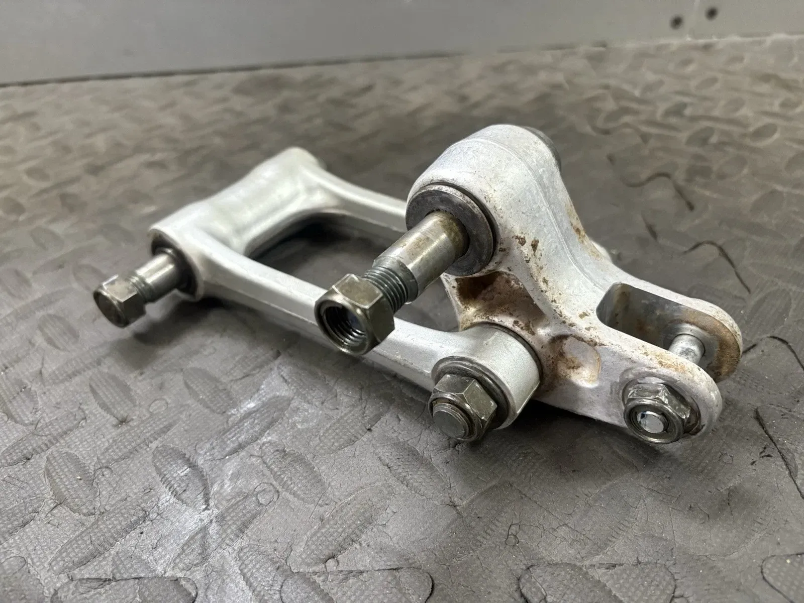 2002-2004 2002 YAMAHA YZ125 YZ250 OEM REAR SHOCK SUSPENION LINKAGE LINKS