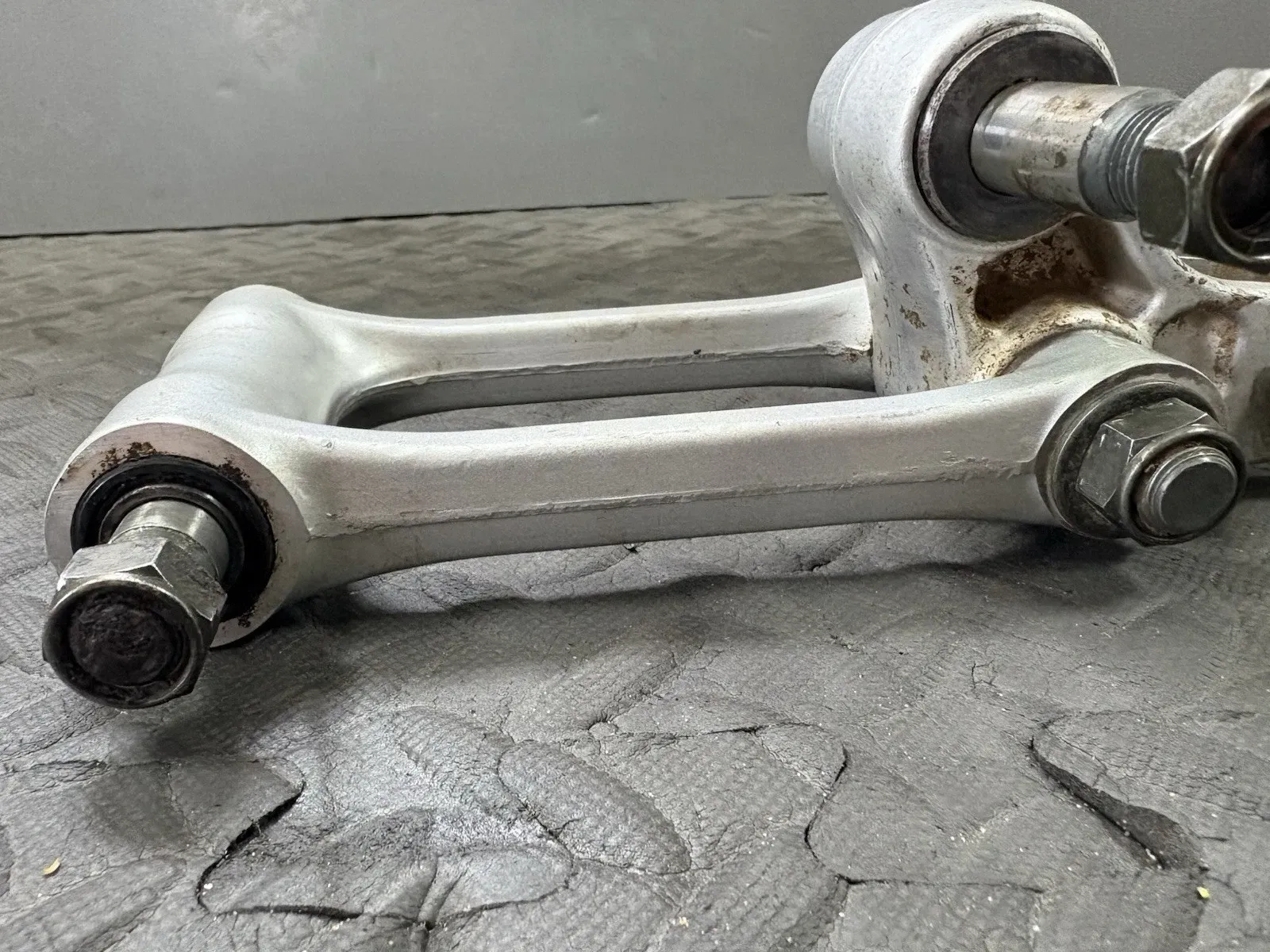 2002-2004 2002 YAMAHA YZ125 YZ250 OEM REAR SHOCK SUSPENION LINKAGE LINKS